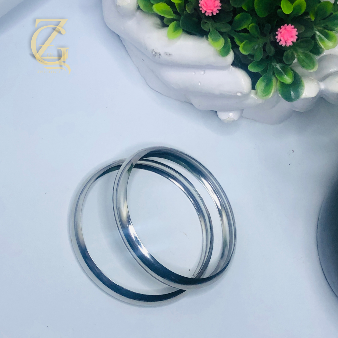 213 chunky silver bangle bracelet - Image 1