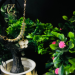 Gen Z Cloxet White Shell Clover & Baguette Necklace - Image 11