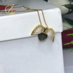 2-in-1 Transforming Heart Wing Necklace | Gen Z Cloxet - Image 20