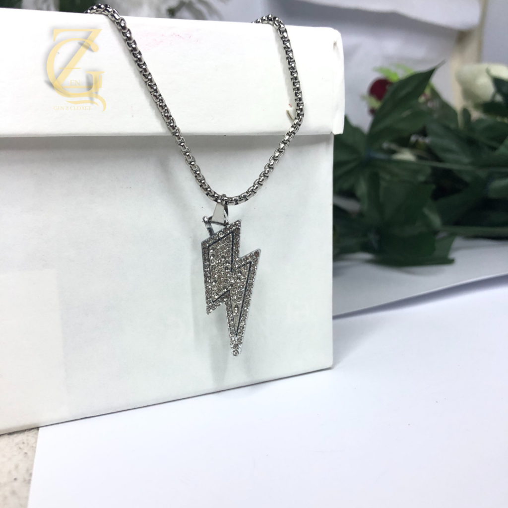 The "Attraction" Set: Magnetic Heart & Mixed Link Couple’s Bracelets Street-Luxe Pair: Silver Paperclip & Curb Chain Magnetic Set Connected Chains: Unisex Magnetic Heart Link Bracelet Pair The Bond Set: Industrial Mixed-Chain Matching Bracelets