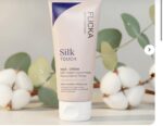 Flicka 3-in-1 primer with SPF held under bright sunlight, highlighting daily UV protection for outdoor use in Pakistan.