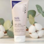 Flicka 3-in-1 primer with SPF held under bright sunlight, highlighting daily UV protection for outdoor use in Pakistan.
